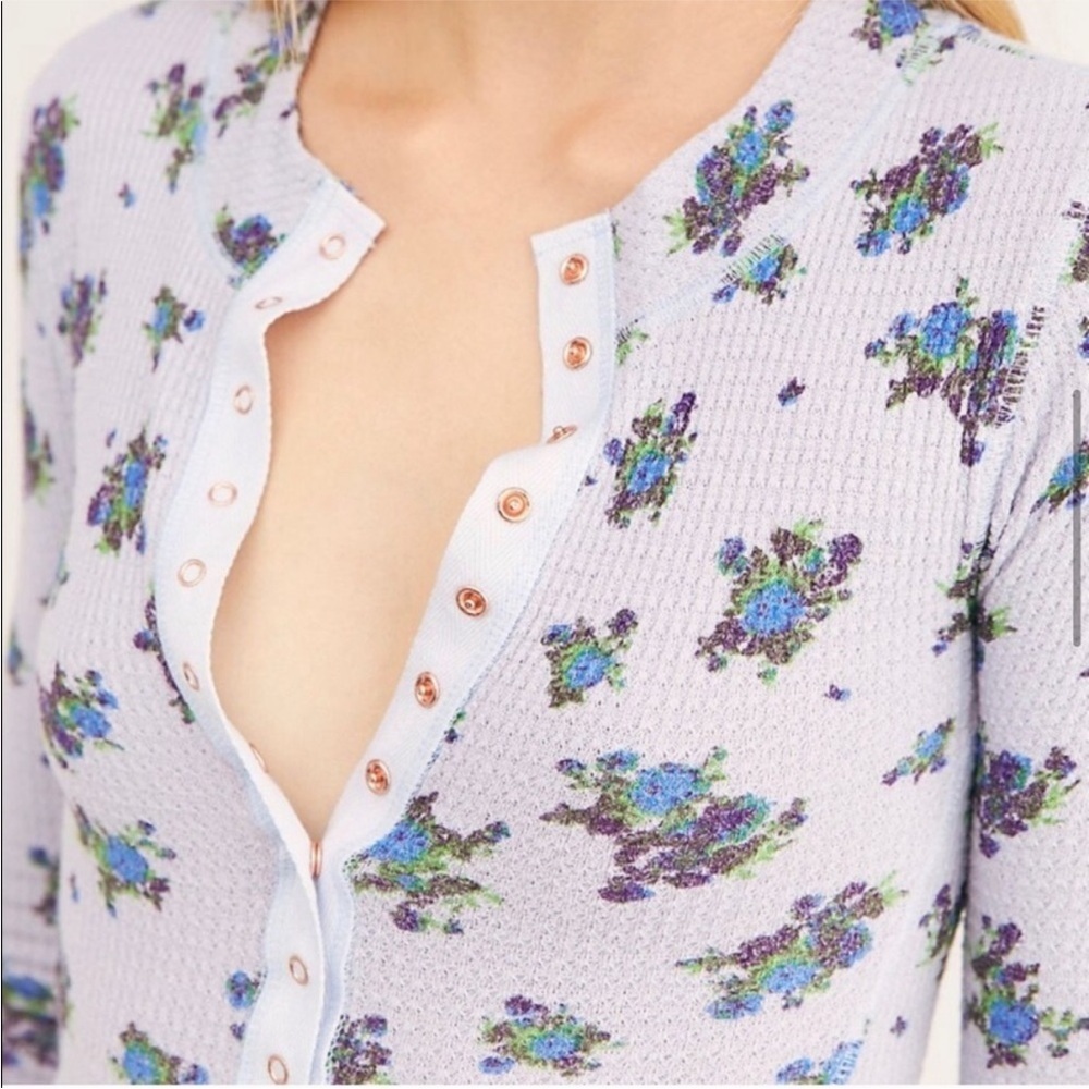 Free People Floral Thermal Snap Henley | Waffle Knit Long Sleeve Top | XS - Picture 4 of 10